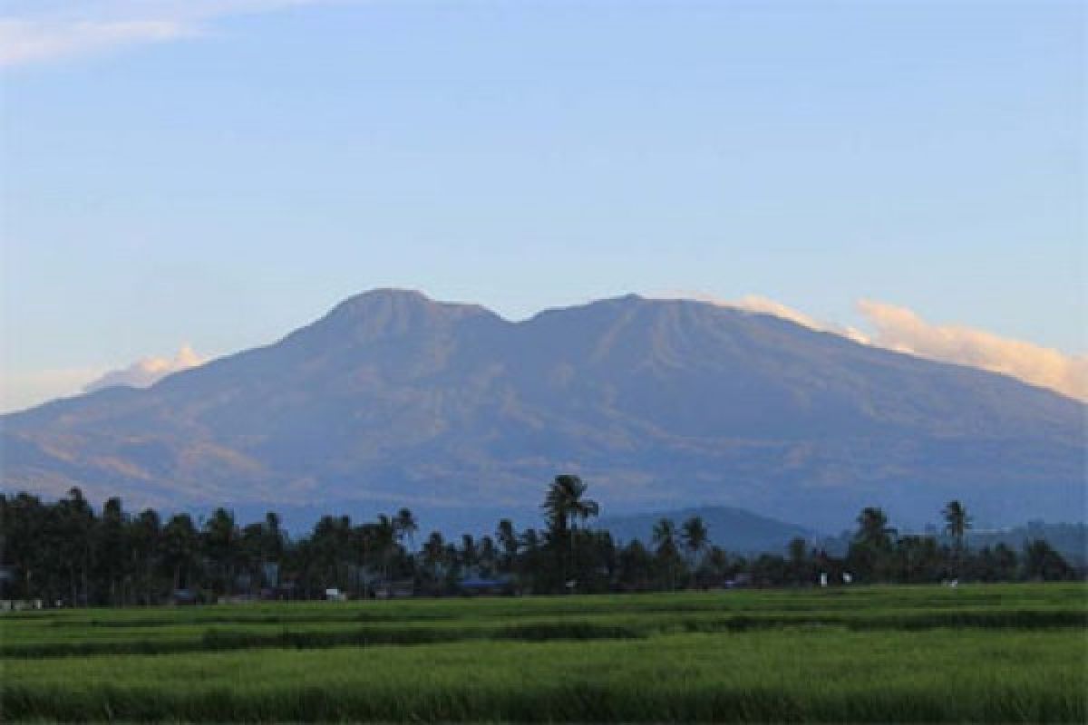 Tips Mendaki Gunung Talang Persiapan dan Rute Terbaik